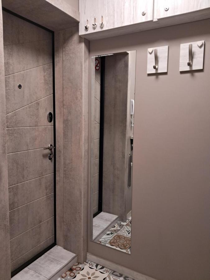 Super Apartment On O.Polya 137 Dnipro Eksteriør billede